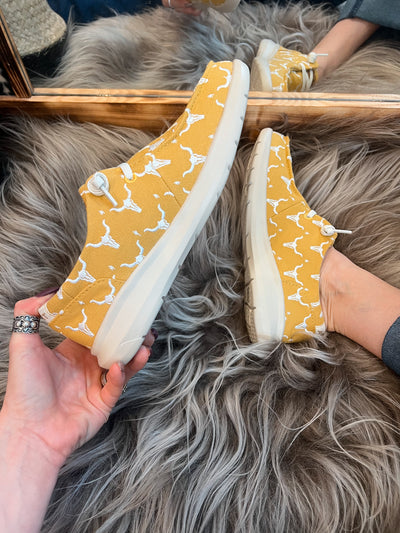 The Hilo Doodle Sneaker by Ariat - Mustard Steer Heads