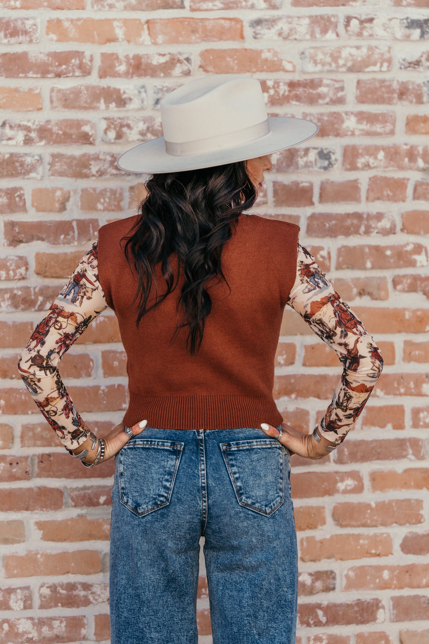 Annalise Sleeveless Sweater - Rust